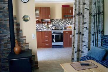 پانسیون Apartment On Erekle 25a