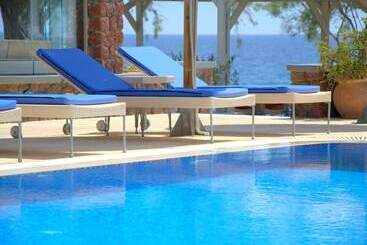 آپارتمان Elixir Del Mar On The Beach