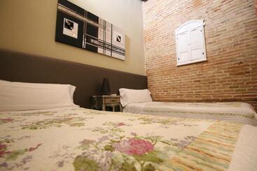 Hostal Orleans