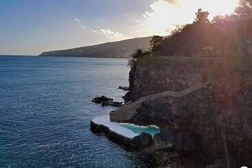 هتل Albatroz Beach & Yacht Club