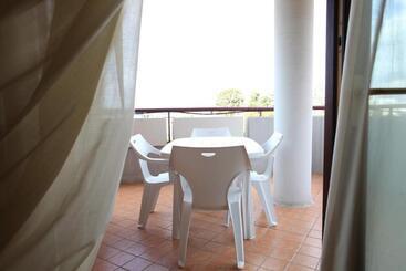 هتل Altea Suites