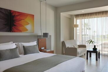 هتل Atlantica Kalliston Resort   Adults Only