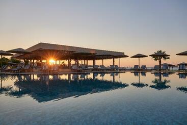 هتل Atlantica Kalliston Resort   Adults Only