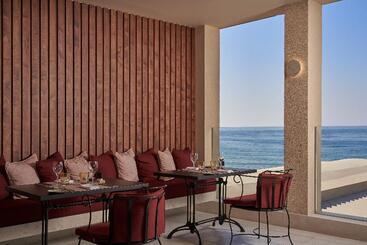 هتل Atlantica Kalliston Resort   Adults Only