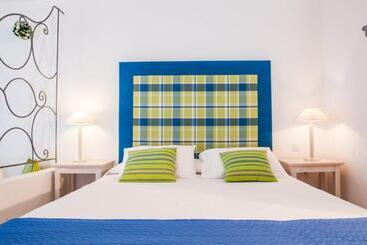 Gerakas Belvedere Hotel & Luxury Suites - Vassilikos