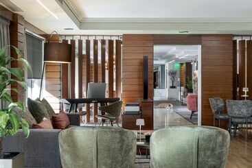 هتل Blazer Suites