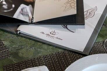 هتل Blazer Suites