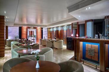 هتل Blazer Suites