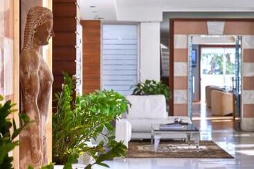 هتل Blazer Suites