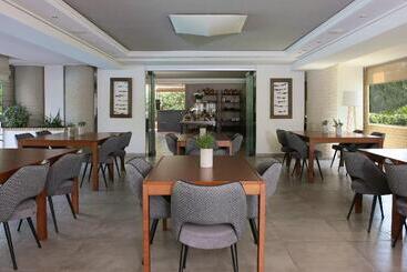 هتل Blazer Suites