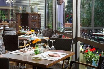 Hotel Dionysos