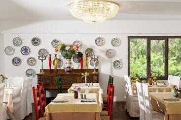 Hotel Dionysos