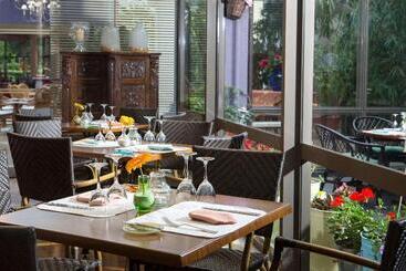 Hotel Dionysos