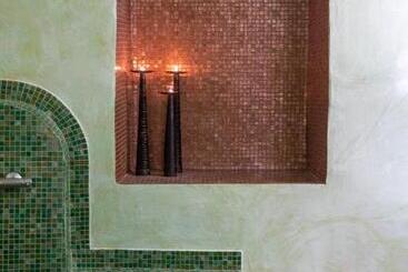 هتل Dreams Luxury Suites