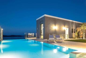 هتل Elounda Gulf Villas By Sandglass