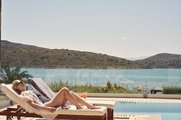 هتل Elounda Gulf Villas By Sandglass