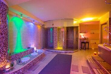 هتل Garden Experience