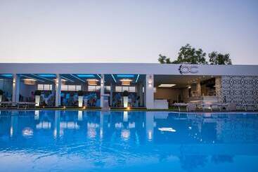 هتل Giulia Ocean Club