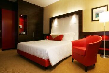 هتل Hilton Garden Inn Lecce