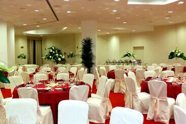 هتل Hilton Garden Inn Lecce
