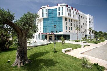 هتل Hilton Garden Inn Lecce