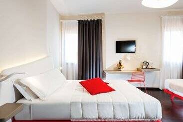 هتل Ibis Styles Palermo President