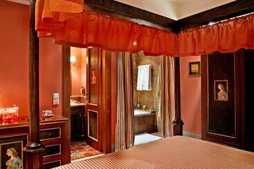 هتل Le Convivial Luxury Suites & Spa