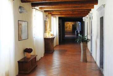 هتل Residenza Antica Canonica