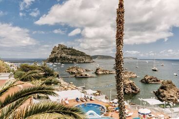 Strand Hotel Delfini