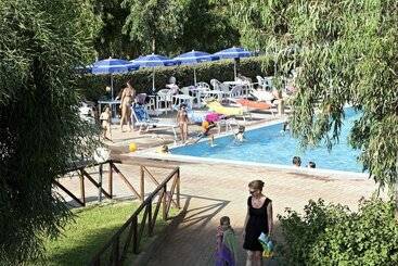 هتل Th Marina Di Sibari   Baia Degli Achei Village