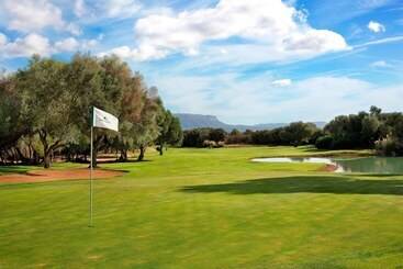 Marriott’s Club Son Antem