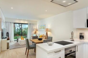 Pine Cliffs Resort