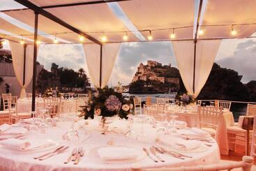 Strand Hotel Delfini