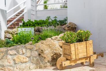 公寓 White Sands Beach Club