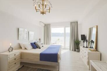 پانسیون Casa Blue Marine