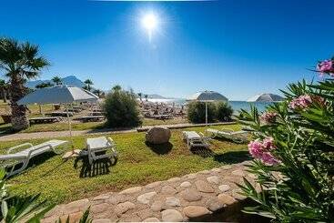 Acacia Resort Parco dei Leoni