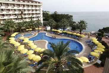 Aska Bayview Resort – All Inclusive