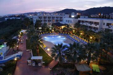 Aska Bayview Resort – All Inclusive