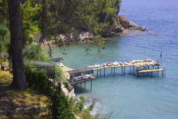 Aska Bayview Resort – All Inclusive