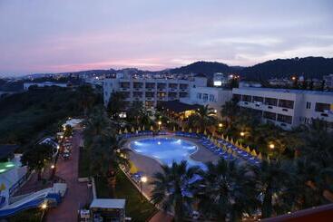 Aska Bayview Resort – All Inclusive