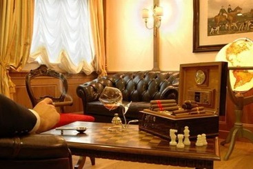 هتل Alpen Suite