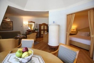 هتل Alpen Suite