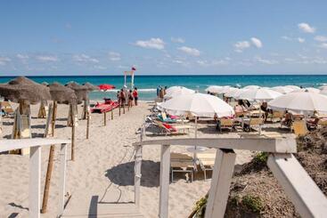 酒店 Amareclub Baia Dei Turchi Resort   Adults Only