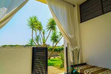 酒店 Amareclub Baia Dei Turchi Resort   Adults Only