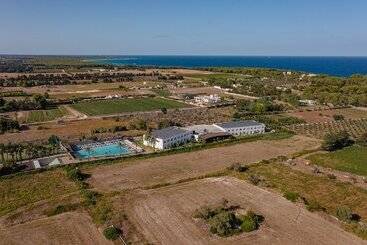 酒店 Amareclub Baia Dei Turchi Resort   Adults Only