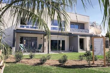هتل Belambra Clubs Port Camargue   Les Salins
