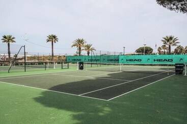 هتل Belambra Clubs Port Camargue   Les Salins
