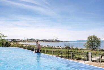 هتل Belambra Clubs Port Camargue   Les Salins