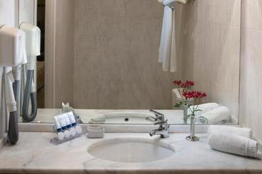 Blue Sea Hotel Alimos