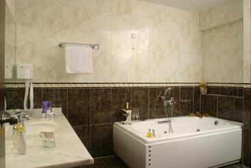 Blue Sea Hotel Alimos